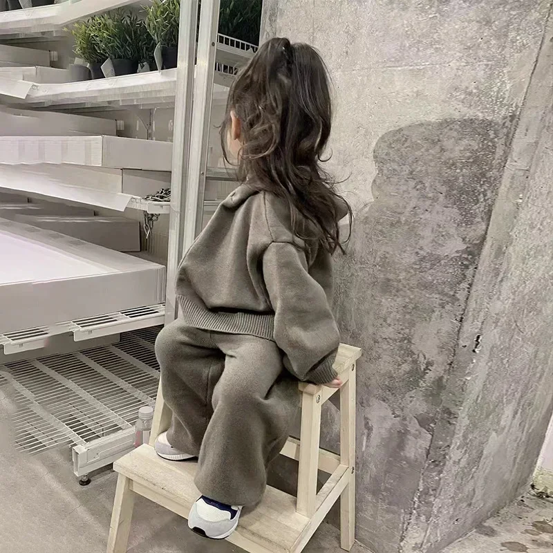 Kids’ Spring/Autumn 2-Piece Set – Letter Print Top & Elastic Pants - Image 3