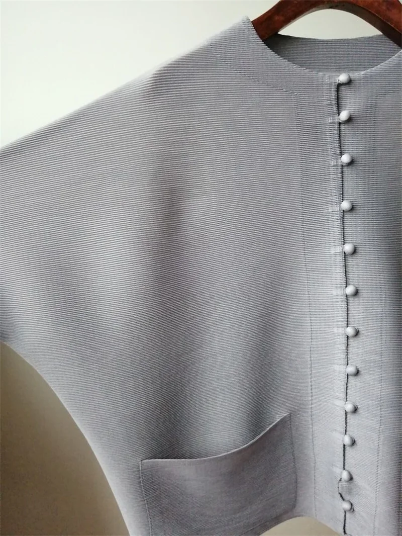 Woman Clothing Bat Sleeve Loose Pleated T-Shirt Jacket with Pocket - Image 17