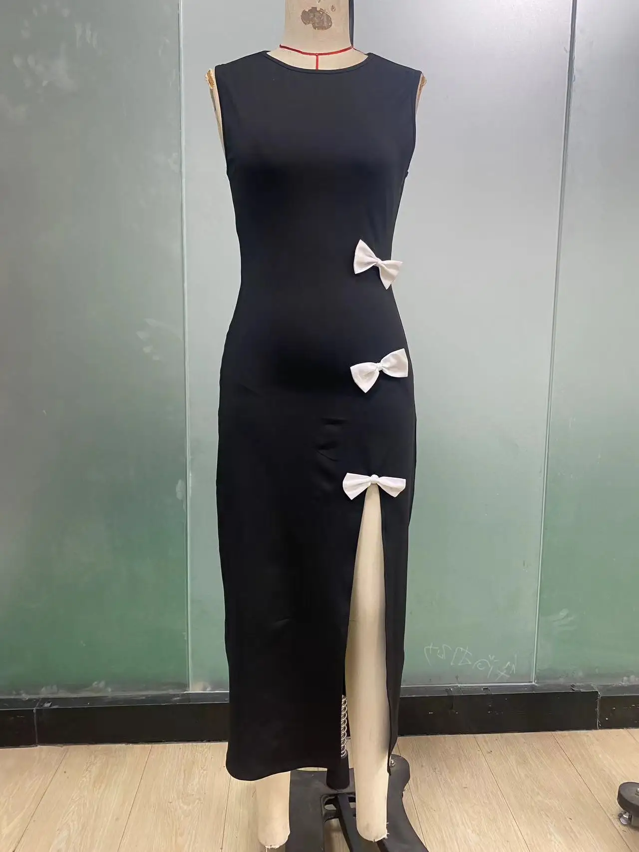 Women’s 2025 Spring/Summer Slim Dress Set – Bow Vest & Skirt - Image 10