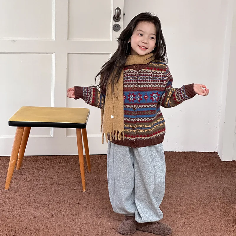 2025 Kids’ Winter Retro Jacquard Sheep Wool Sweater Jacket – Girls’ Knitted Top