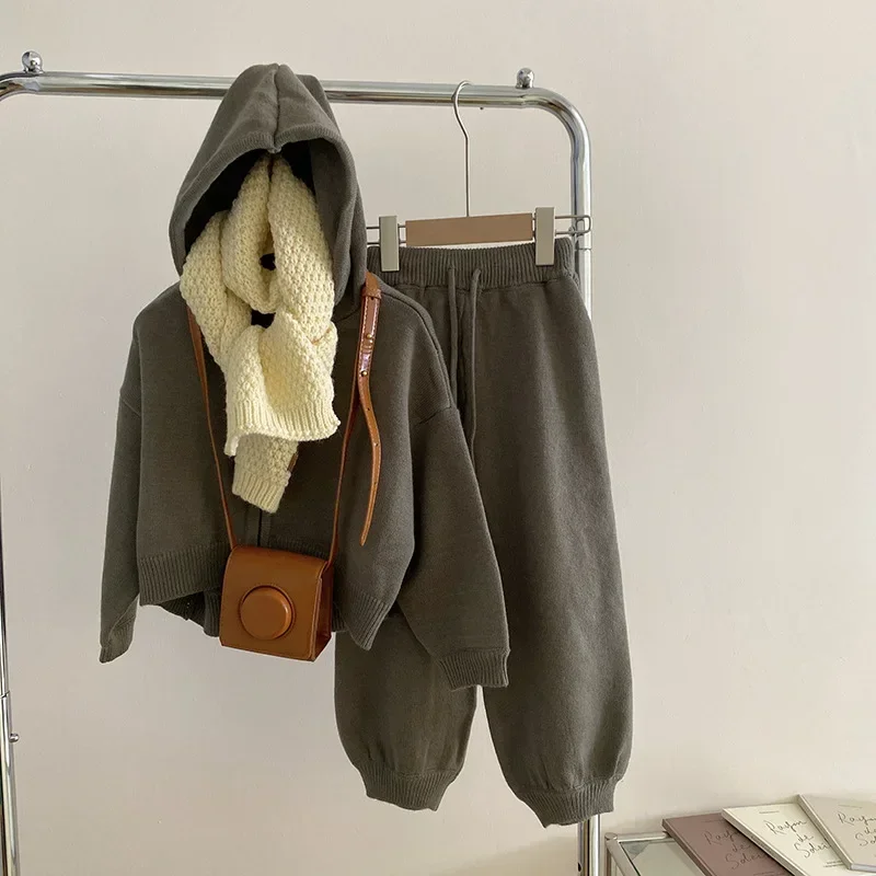 Kids’ Spring/Autumn 2-Piece Set – Letter Print Top & Elastic Pants - Image 5