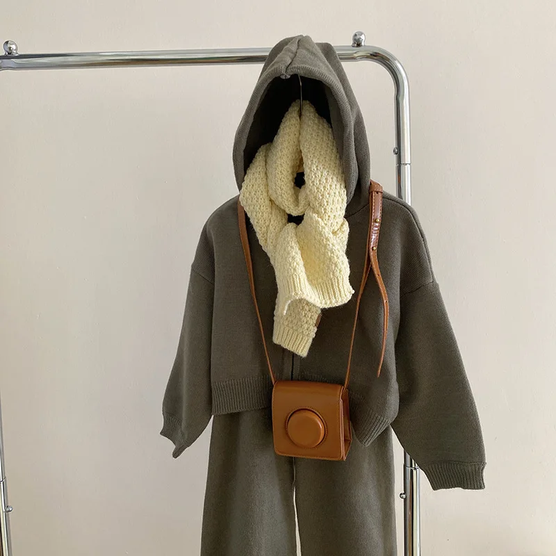 Kids’ Spring/Autumn 2-Piece Set – Letter Print Top & Elastic Pants - Image 12