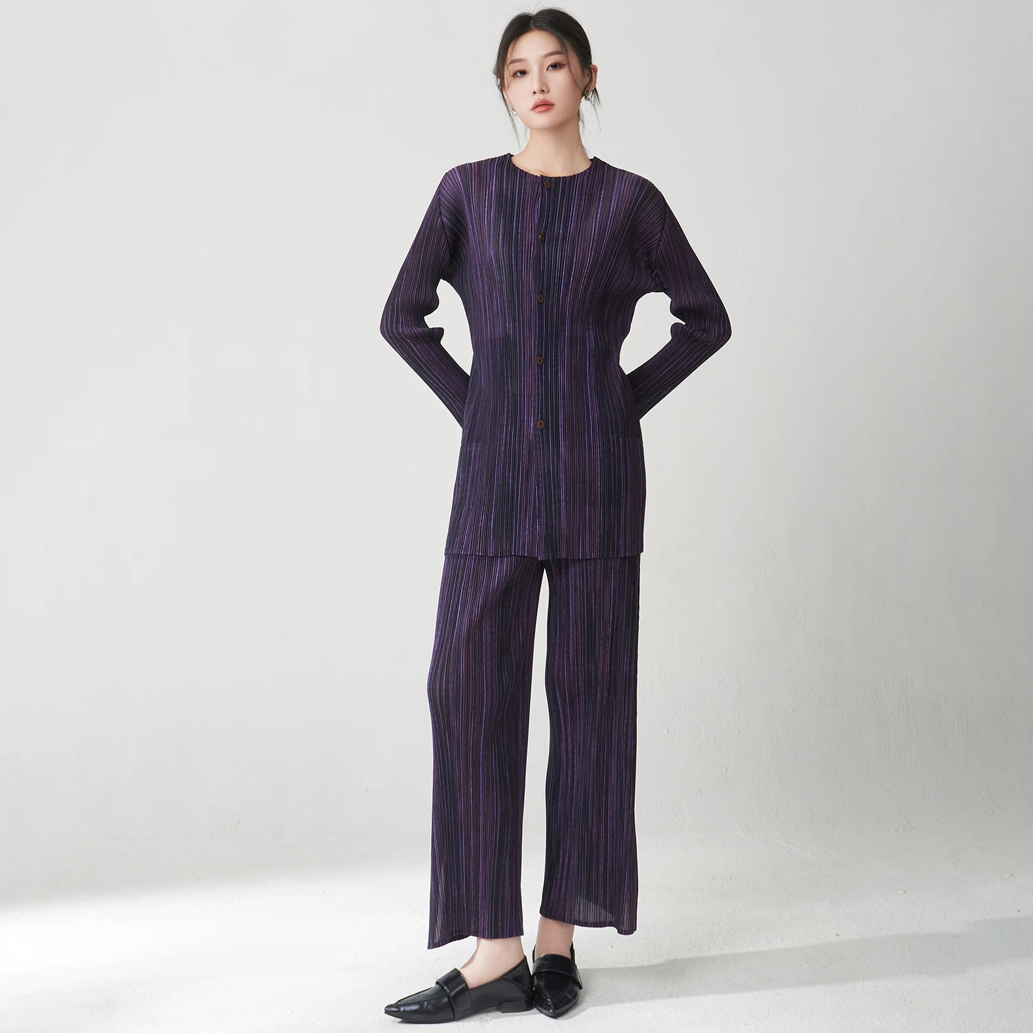 Women’s 2-Piece Fashion Set – Cardigan Top & Printed Pants Casual Outfit - Image 4