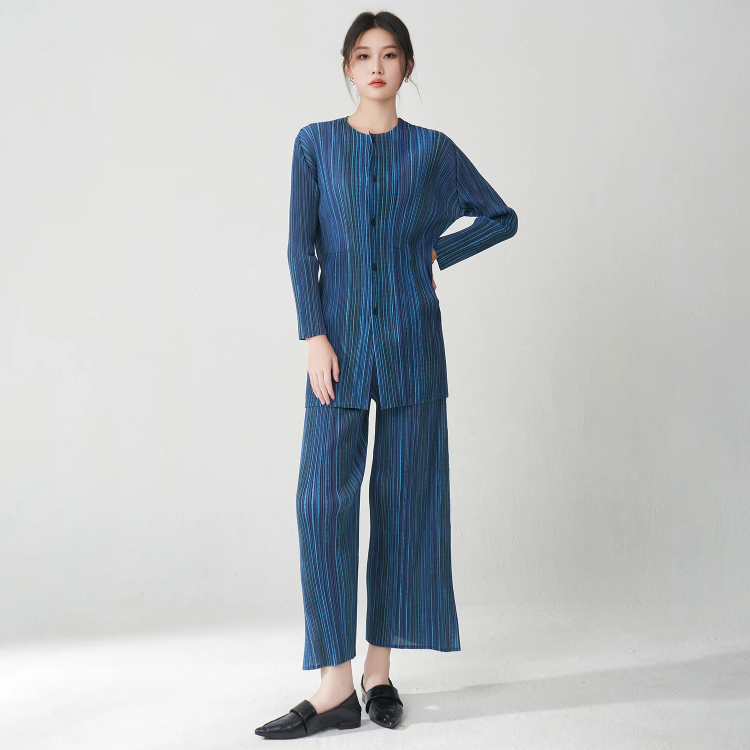 Women’s 2-Piece Fashion Set – Cardigan Top & Printed Pants Casual Outfit - Image 2