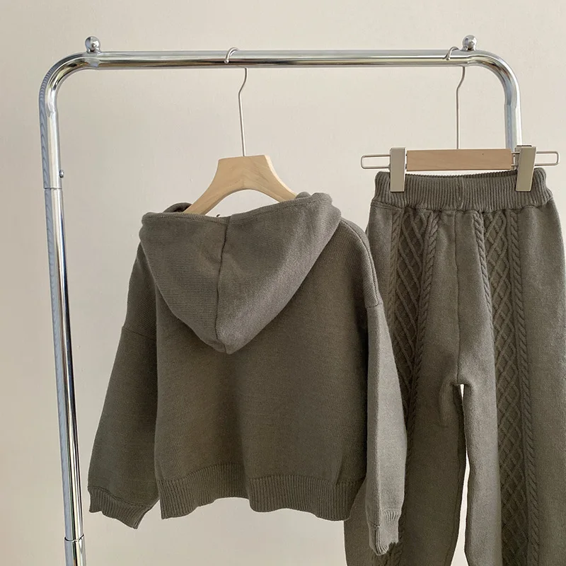 Kids’ Spring/Autumn 2-Piece Set – Letter Print Top & Elastic Pants - Image 20