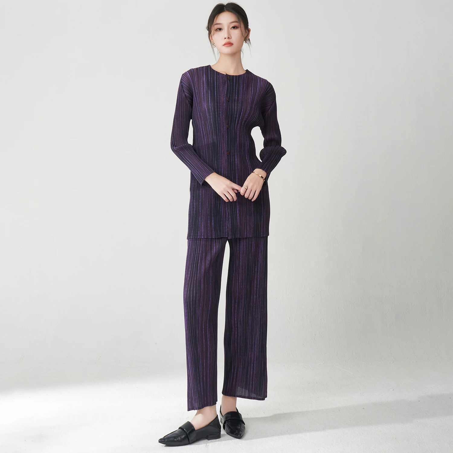 Women’s 2-Piece Fashion Set – Cardigan Top & Printed Pants Casual Outfit - Image 3